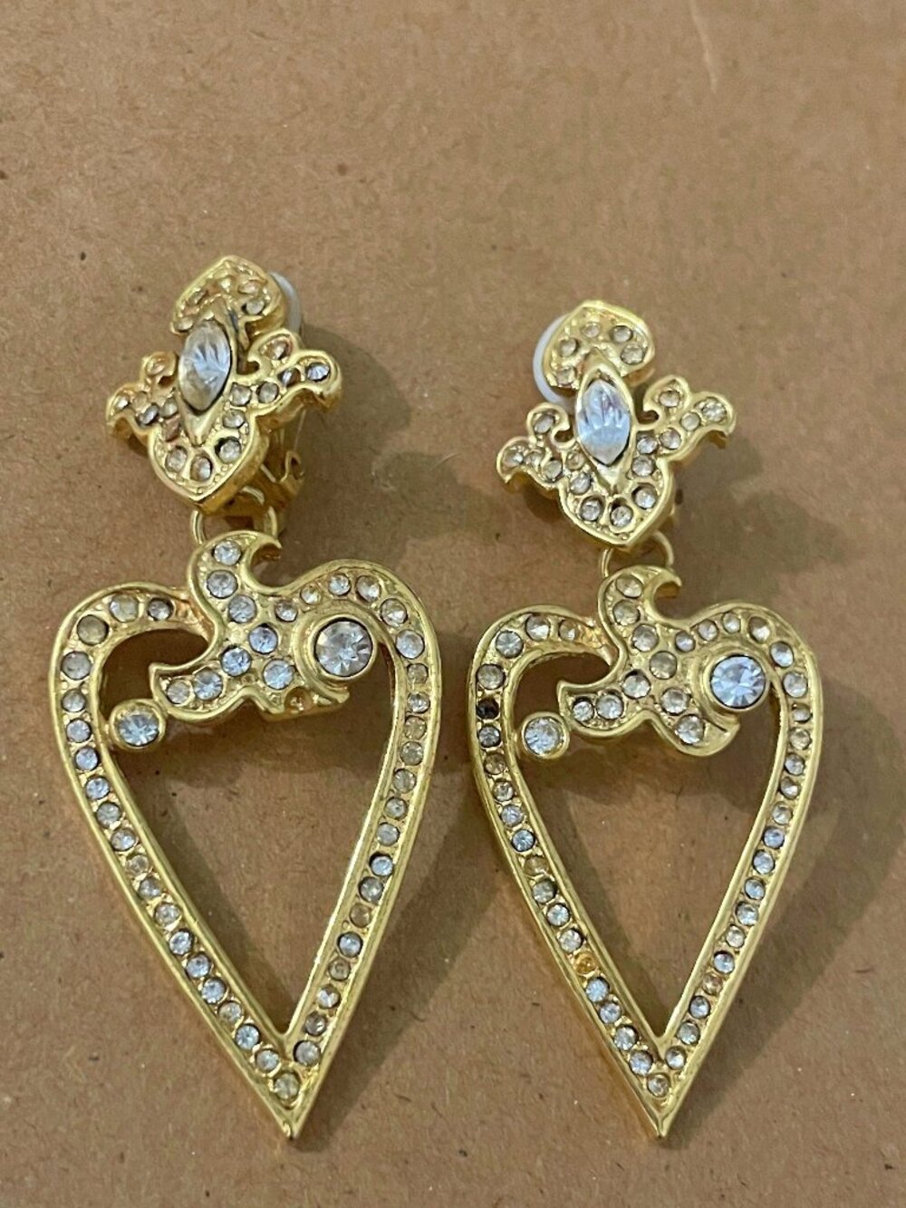 Vintage Fleur de Lis Style Heart Gold Rhinestone Dangle Earrings